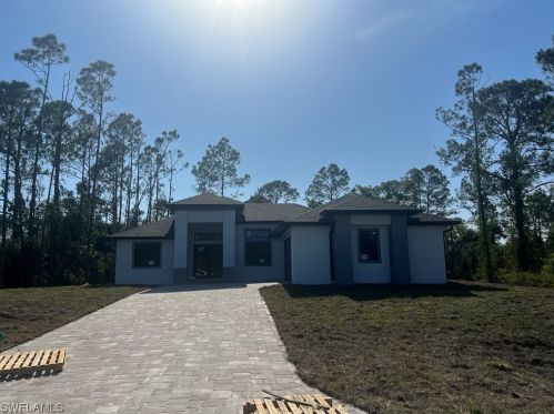 706 Greenwood Ave, Lehigh Acres, FL 33972-4030