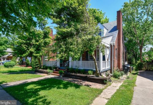 1511 Prince Edward St, Fredericksburg, VA 22401-3636