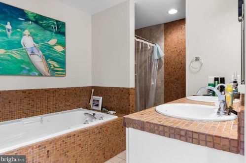 6504 Riverfront Dr, Palmyra NJ  08065-2145 exterior