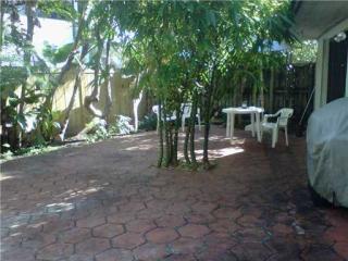 7709 100th St, Miami, FL 33156-8106