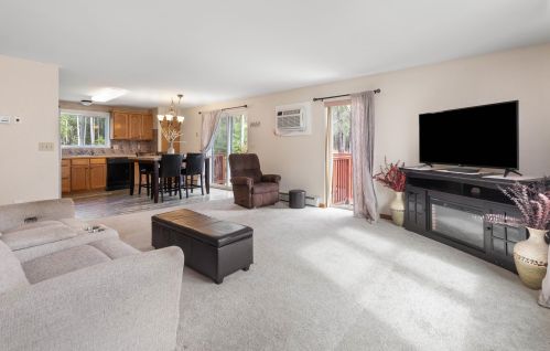 61 Caleb Dr, Danville NH  03819-3017 exterior