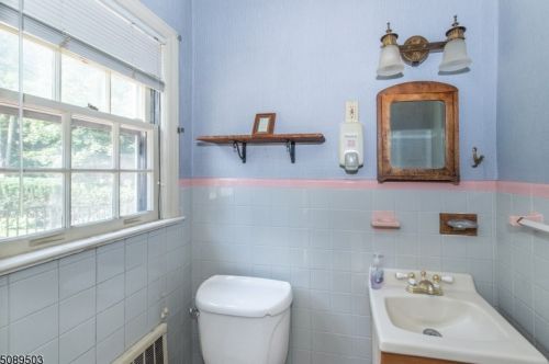 250 Jacksonville Rd, Lincoln Park NJ  07035-1505 exterior