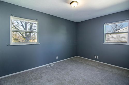 2615 Mercer Dr, Marion OH  43302-8624 exterior