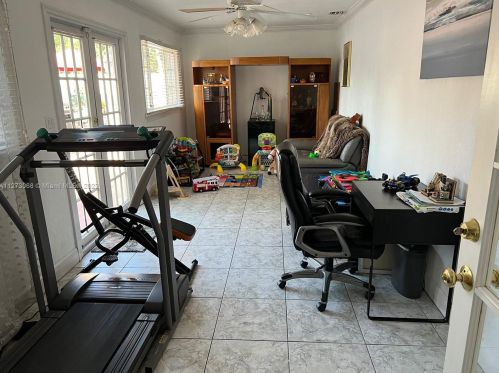 1191 53 St, Hialeah FL  33012-9005 exterior