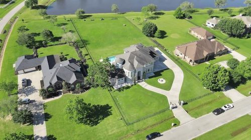 19715 Lake Stone Ct, Tomball, TX 77377-5658