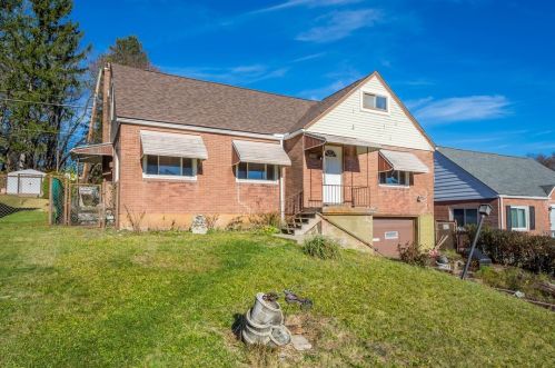 210 Sunny Dr, Pittsburgh PA  15236-2665 exterior
