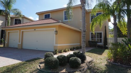 4095 Torres Cir, West Palm Beach, FL 33409-8121