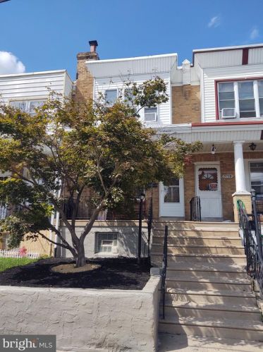 5708 Hegerman St, Philadelphia, PA 19135-4103