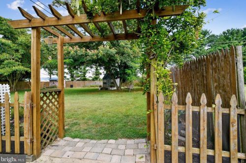 210 Arbutus Ave, Seaford DE  19973-1314 exterior