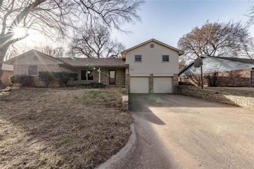 730 Terrace Pl, Norman, OK 73069-5056