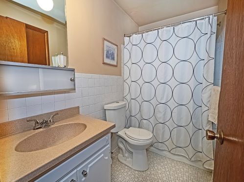 574 Clemson Dr, Pittsburgh PA exterior