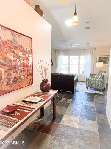 9466 Laurel Ln, Scottsdale AZ  85260-5886 exterior