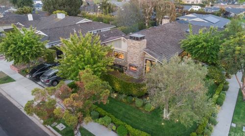 2050 Shipway Ln, Newport Beach CA  92660-4336 exterior