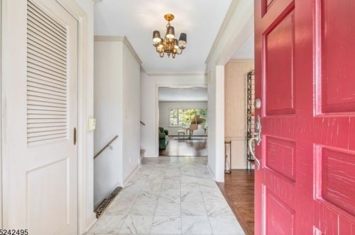 781 Norgate, Westfield, NJ 07090-3426