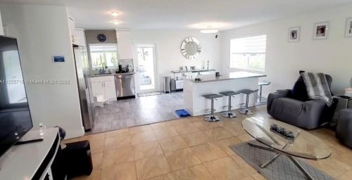 6900 3rd St, Hollywood FL  33023-1112 exterior
