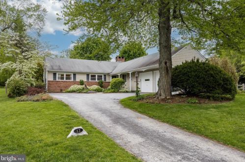 12 Chetwynd Rd, Paoli PA  19301-1818 exterior