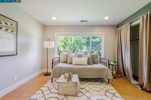 4 Loma Vista Dr, Orinda CA  94563-2213 exterior