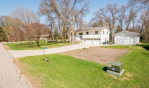 1801 Kari St, Alex MN  56308-8543 exterior