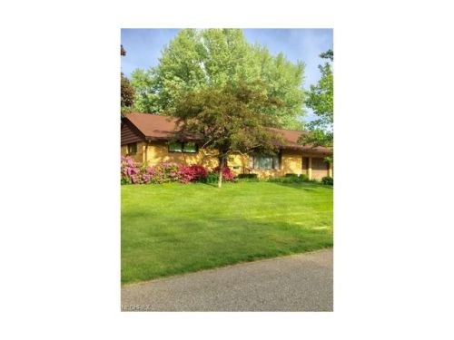 2028 Lake Heights Rd, Canton, OH 44708-2356
