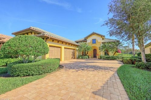 6344 Serano Way, Naples, FL 34113-1696