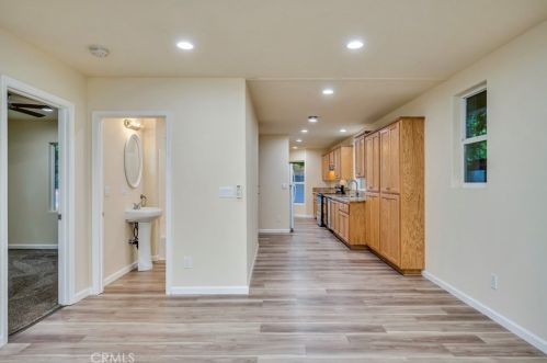 6417 Seventh Ave, Lucerne, CA 95458-8638