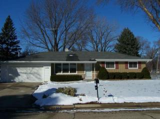 2491 Bootmaker Dr, Beloit, WI 53511-2328
