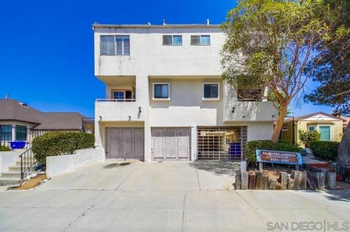 4585 51st St, San Diego, CA 92115-3482
