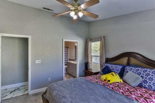 8489 Mcgray Way, Elk Grove CA  95624-4121 exterior