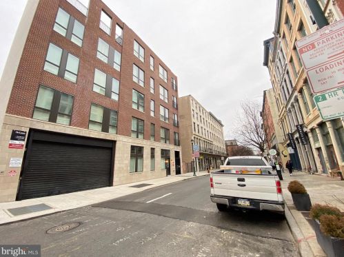37 3rd St, Philadelphia PA  19106-4508 exterior