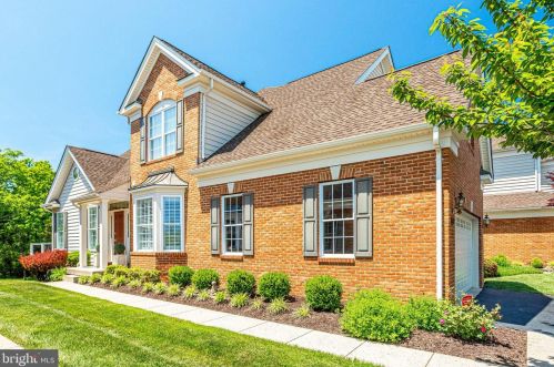 5682 Wheelwright Way, Haymarket, VA 20169-3188