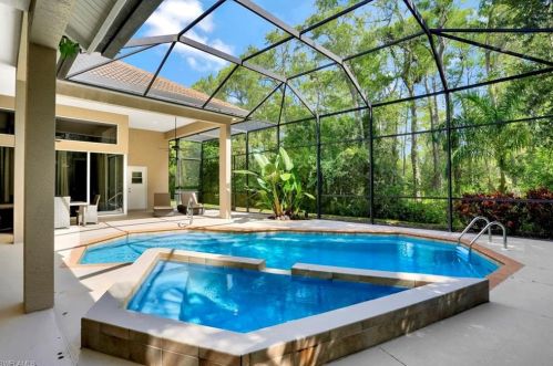 6845 Wellington Dr, Naples, FL 34109-7207