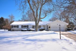 2500 Kevenauer Dr, Brookfield, WI 53005-4512
