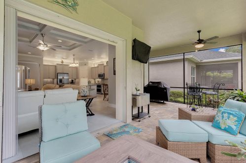 1017 Stoney Creek Dr, Lakeland FL  33811-2329 exterior