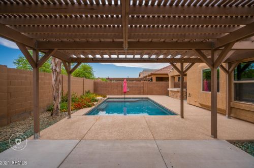 8815 Pioneer St, Tolleson AZ  85353-8622 exterior
