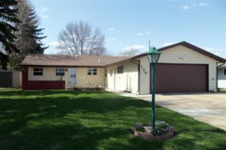 136 25th St, Minot, ND 58701-3354
