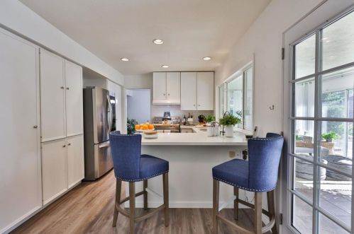 16670 Bernardo Oaks Dr, San Diego CA  92128-2837 exterior