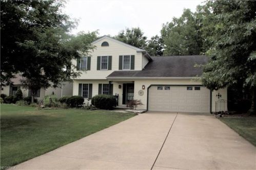 4652 Ledgewood Dr, Medina OH  exterior