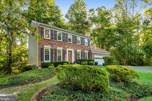 12563 Mcintire Dr, Woodbridge, VA 22192-3307