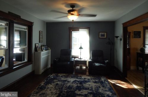 311 Delaware Ave, Lansdale PA 19446-3521 exterior