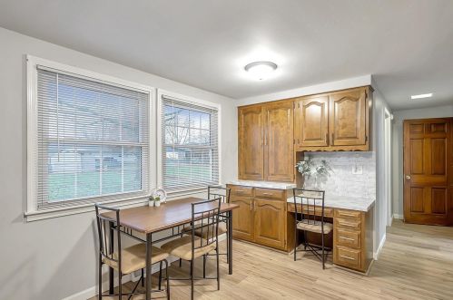 1055 Champagne Dr, Marion OH  43302-6626 exterior