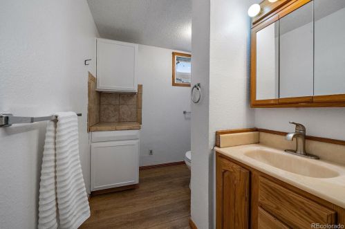 5523 Scranton St, Denver CO 80239-3637 exterior