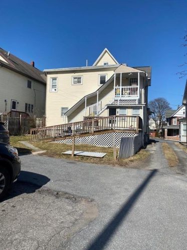 324 Broadway, Bangor PA  18013-2530 exterior