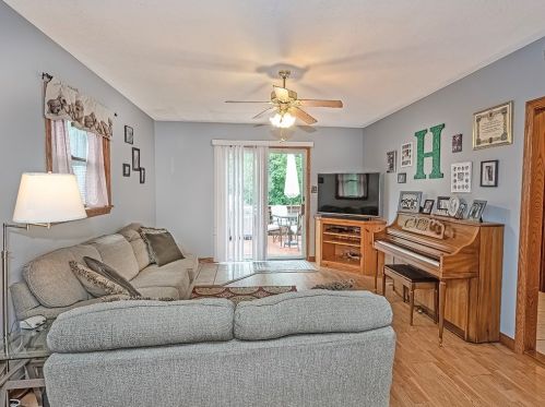 334 South St, Evans City PA  16033-1121 exterior