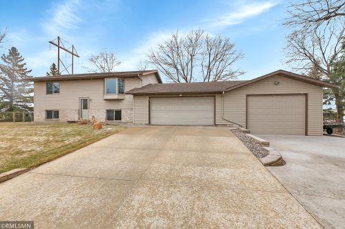 1406 Cheryl Dr, Saint Cloud, MN 56301-9124