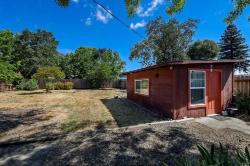 1201 Hearn Ave, Santa Rosa CA  95407-7774 exterior