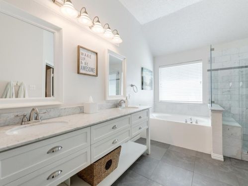 5701 Northcrest Dr, Lewisville TX  75028-4803 exterior