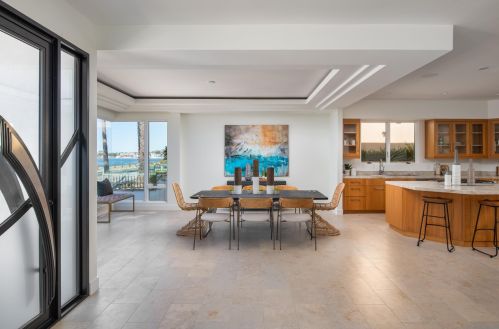 3535 Riviera Dr, San Diego CA 92109-6641 exterior