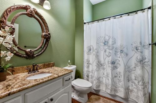 2808 Pasadena Pl, Lewisville TX  75022-5150 exterior