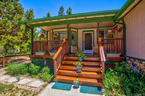 416 Meadow Ln, Big Bear City, CA 92314-9763