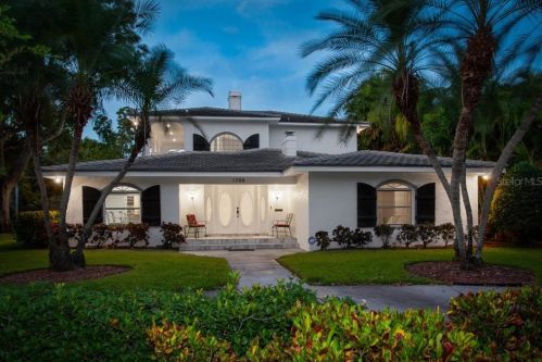 1700 Brightwaters Blvd, Saint Petersburg, FL 33704-3816